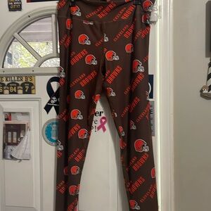 Cleveland Browns ladies leggings. NWOT. NFL.